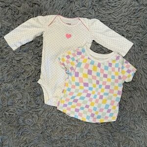 2 piece baby girl long sleeved onesie and t-shirt set size 0-3 months